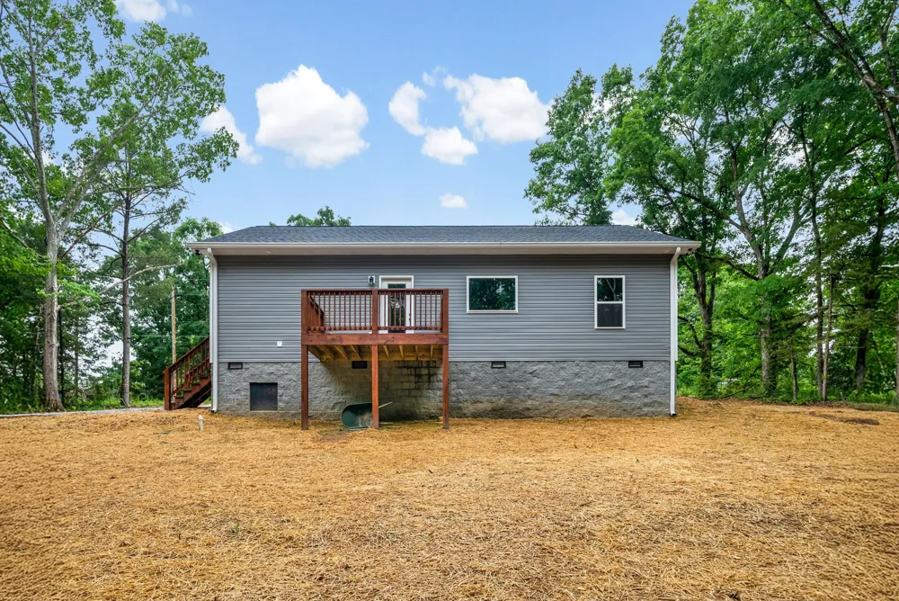 690 Brazzle Rd Waverly, TN 37185