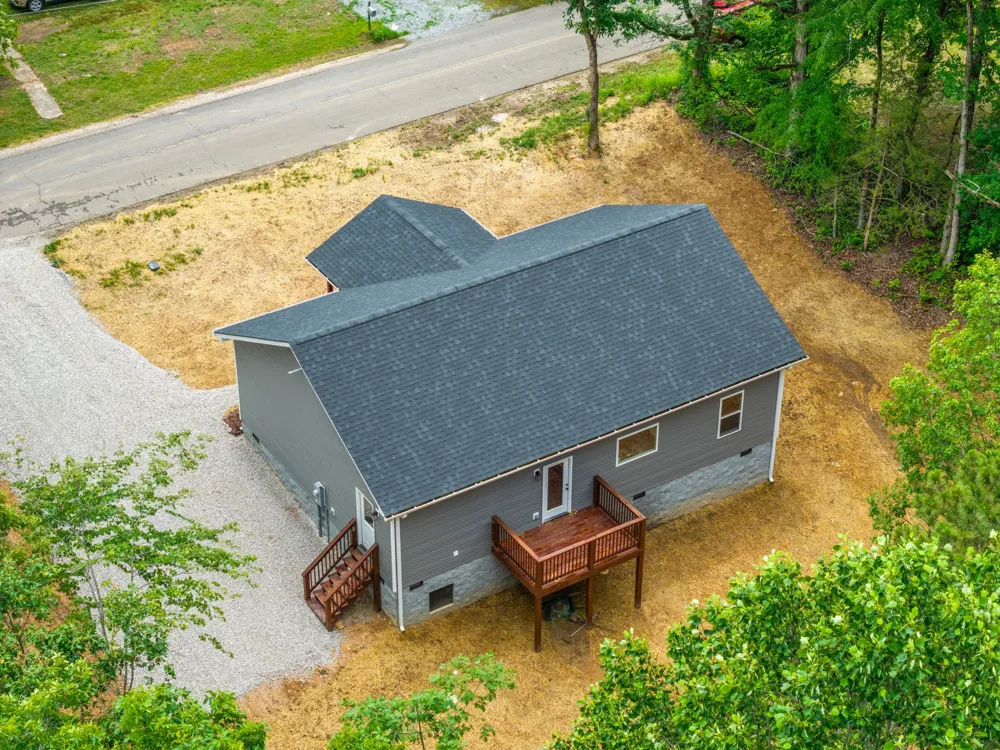 690 Brazzle Rd Waverly, TN 37185