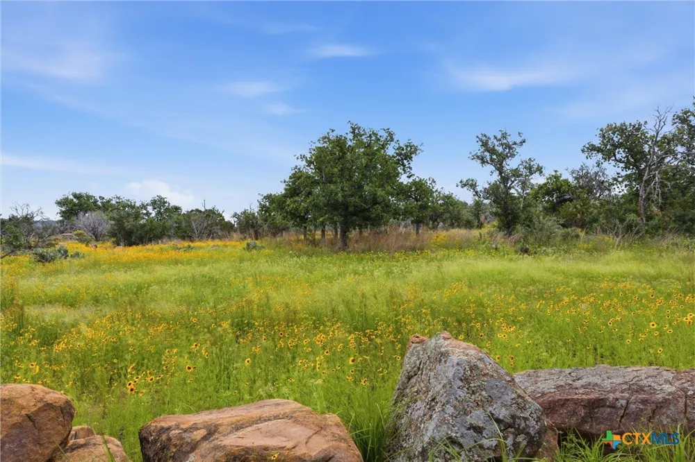 30 Peninsula Drive Burnet, TX 78611