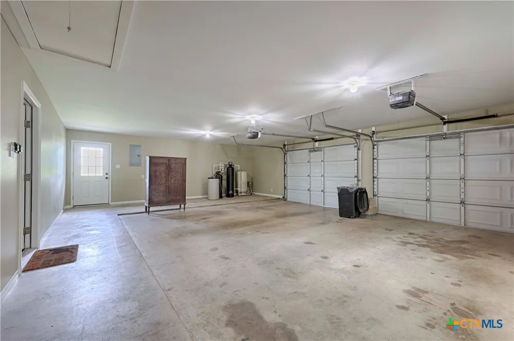 3545 E I 10 Frontage Road Schulenburg, TX 78956