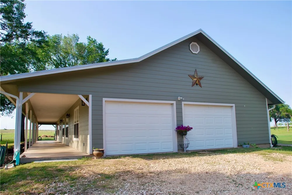 3545 E I 10 Frontage Road Schulenburg, TX 78956