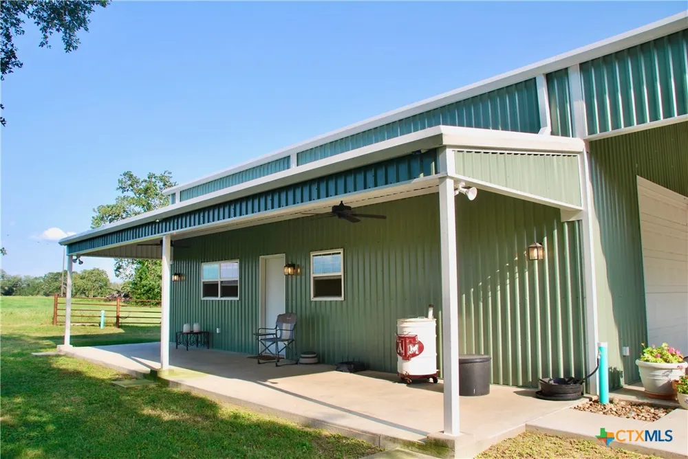 3545 E I 10 Frontage Road Schulenburg, TX 78956