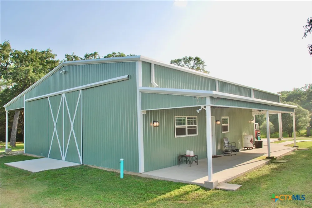 3545 E I 10 Frontage Road Schulenburg, TX 78956