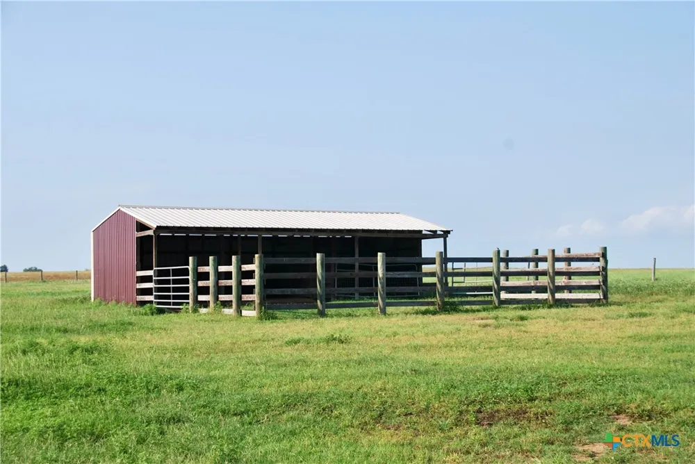 3545 E I 10 Frontage Road Schulenburg, TX 78956