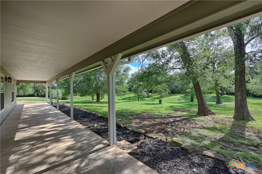 3545 E I 10 Frontage Road Schulenburg, TX 78956