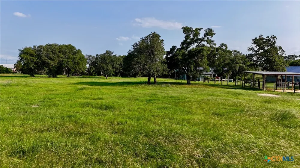 3545 E I 10 Frontage Road Schulenburg, TX 78956