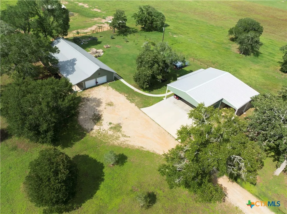 3545 E I 10 Frontage Road Schulenburg, TX 78956