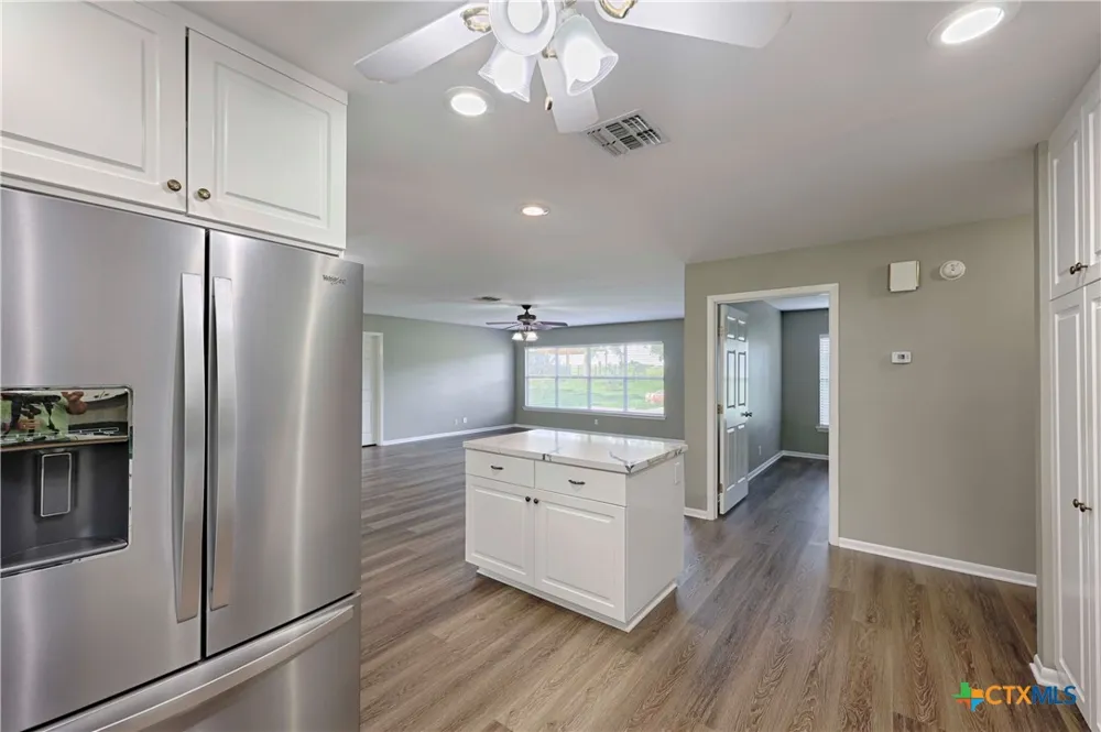 3545 E I 10 Frontage Road Schulenburg, TX 78956