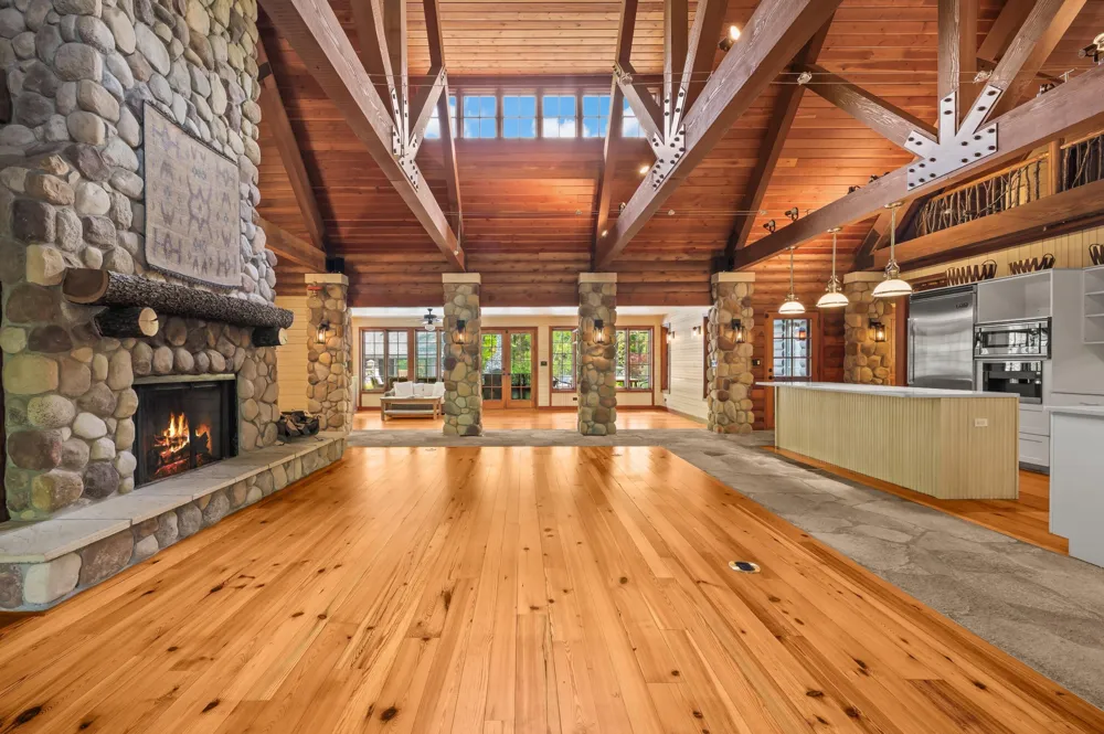 14657 Lakeshore Road Lakeside, MI 49116