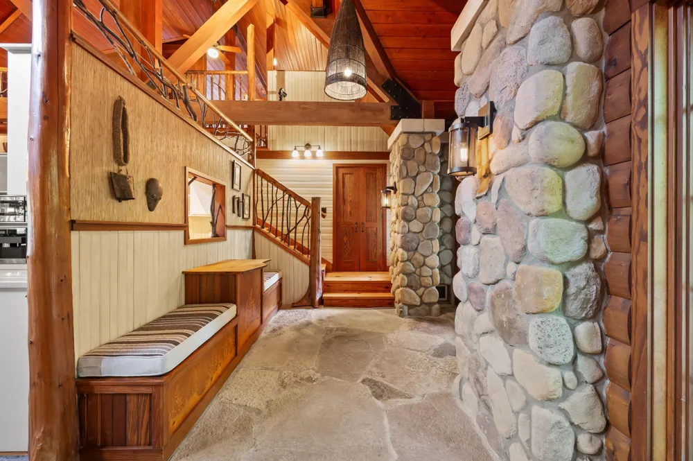 14657 Lakeshore Road Lakeside, MI 49116