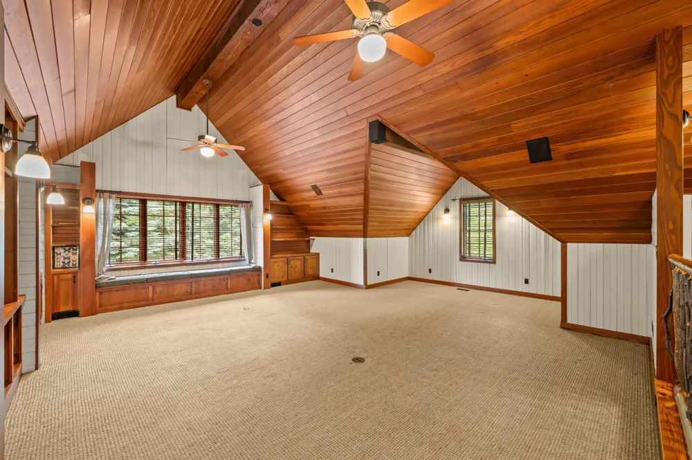 14657 Lakeshore Road Lakeside, MI 49116