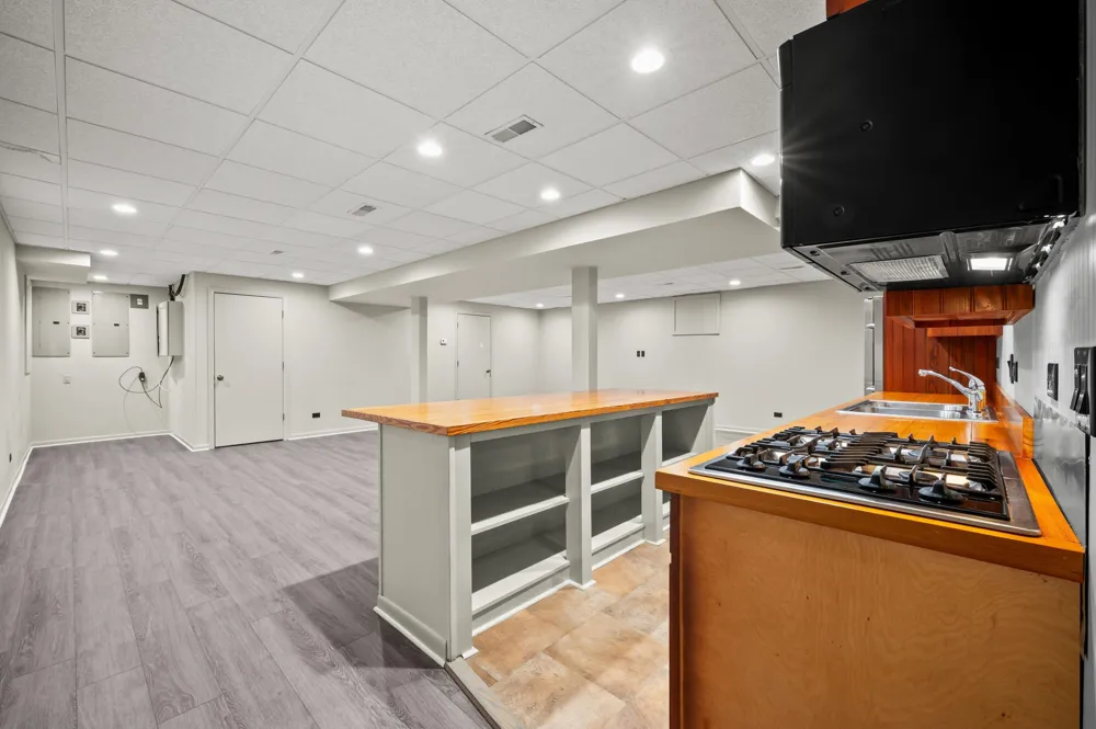 14657 Lakeshore Road Lakeside, MI 49116
