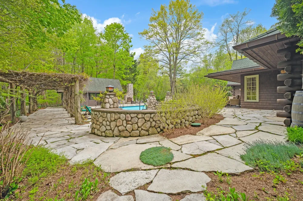 14657 Lakeshore Road Lakeside, MI 49116