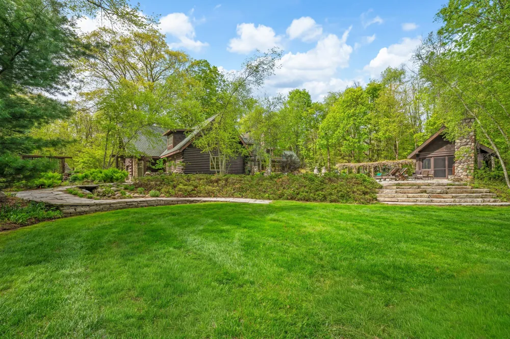 14657 Lakeshore Road Lakeside, MI 49116