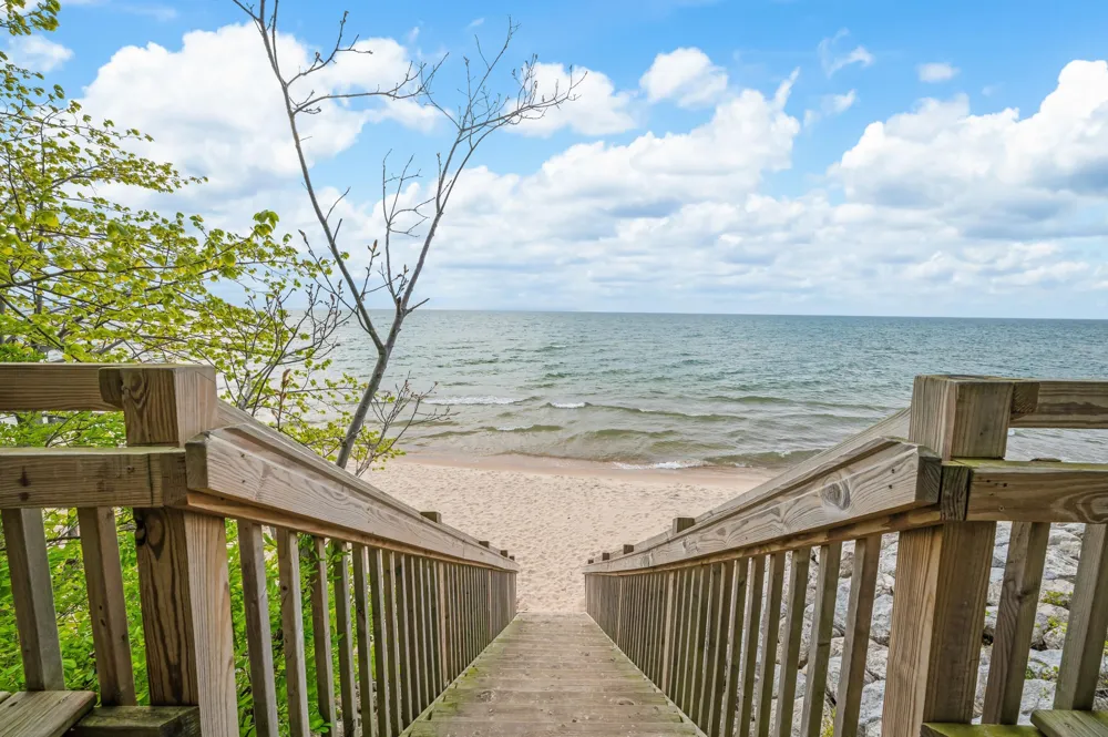 14657 Lakeshore Road Lakeside, MI 49116