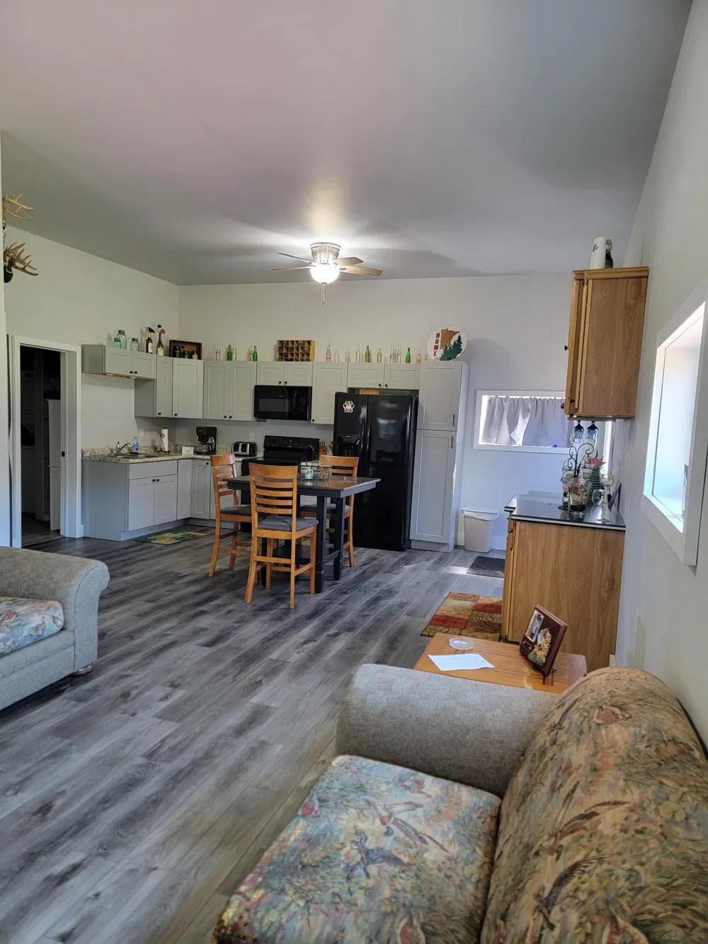 752 Hallberg Street SW Warroad, MN 56763