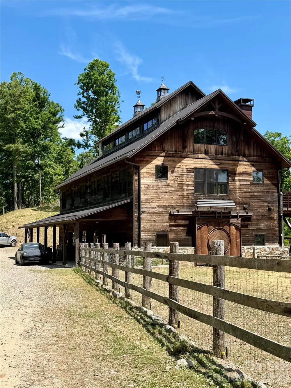 19 Villa Nova Drive Asheville, NC 28804