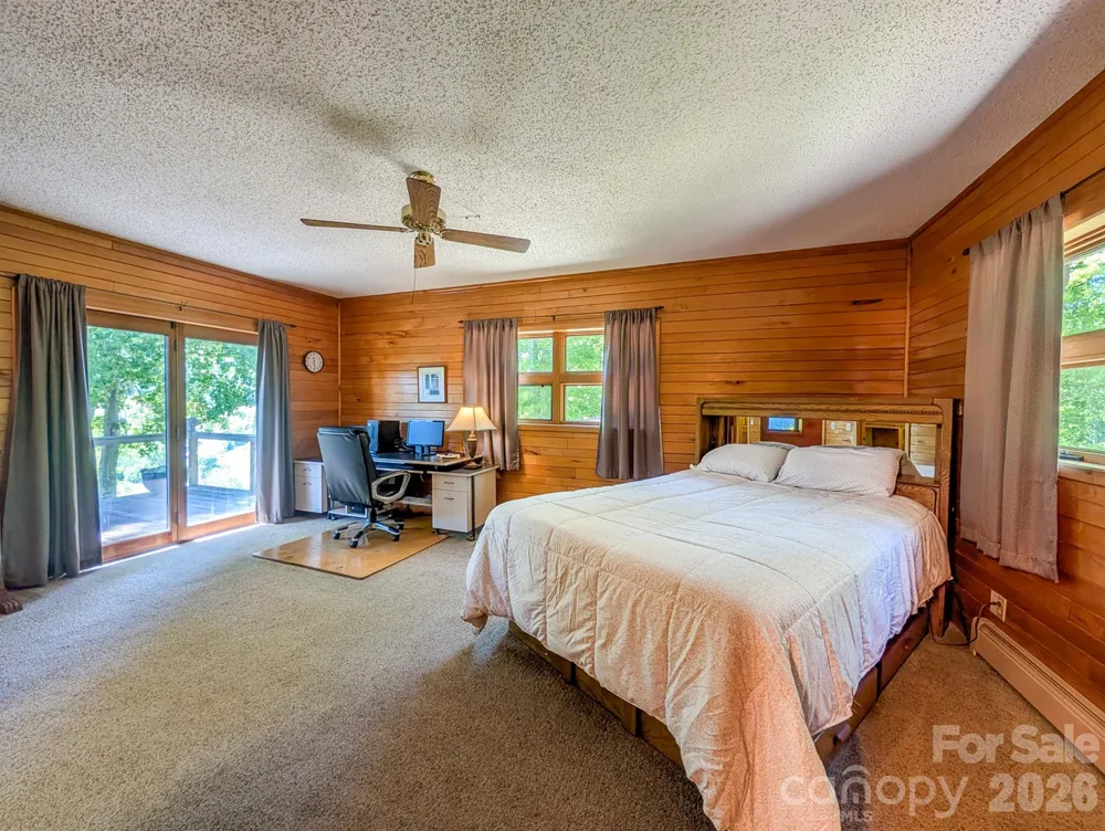 572 Pleasant Valley Road Burnsville, NC 28714