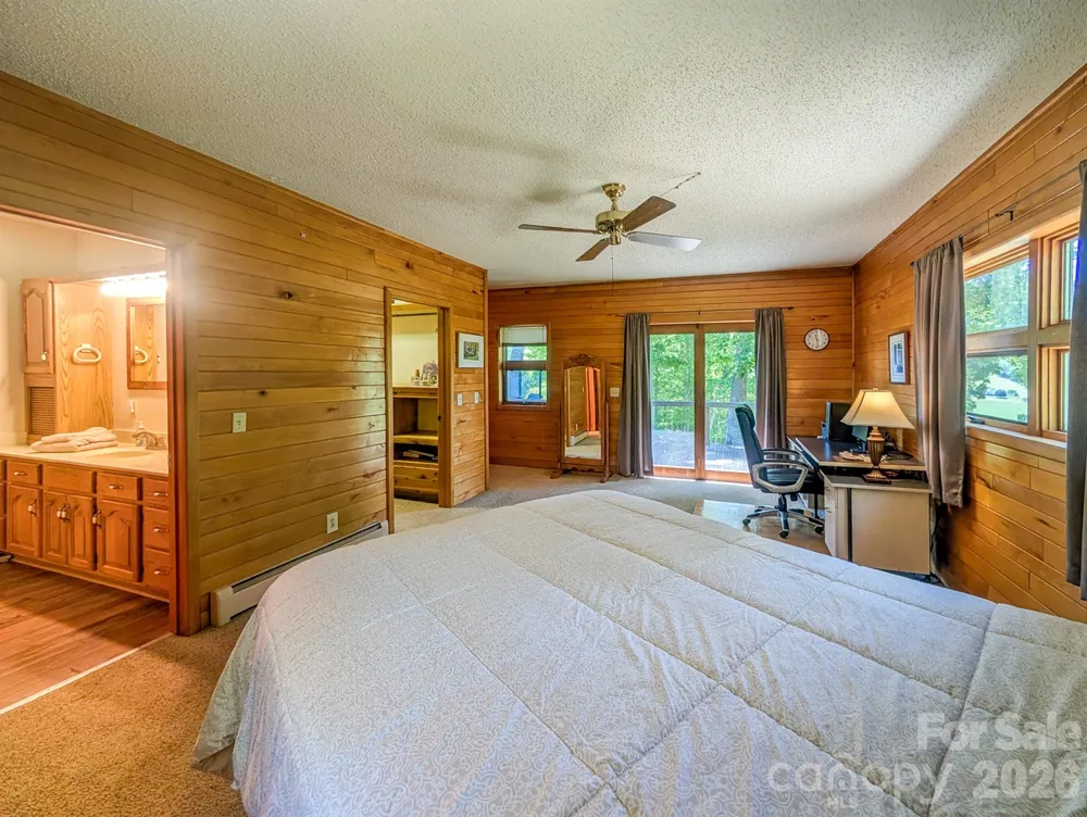 572 Pleasant Valley Road Burnsville, NC 28714