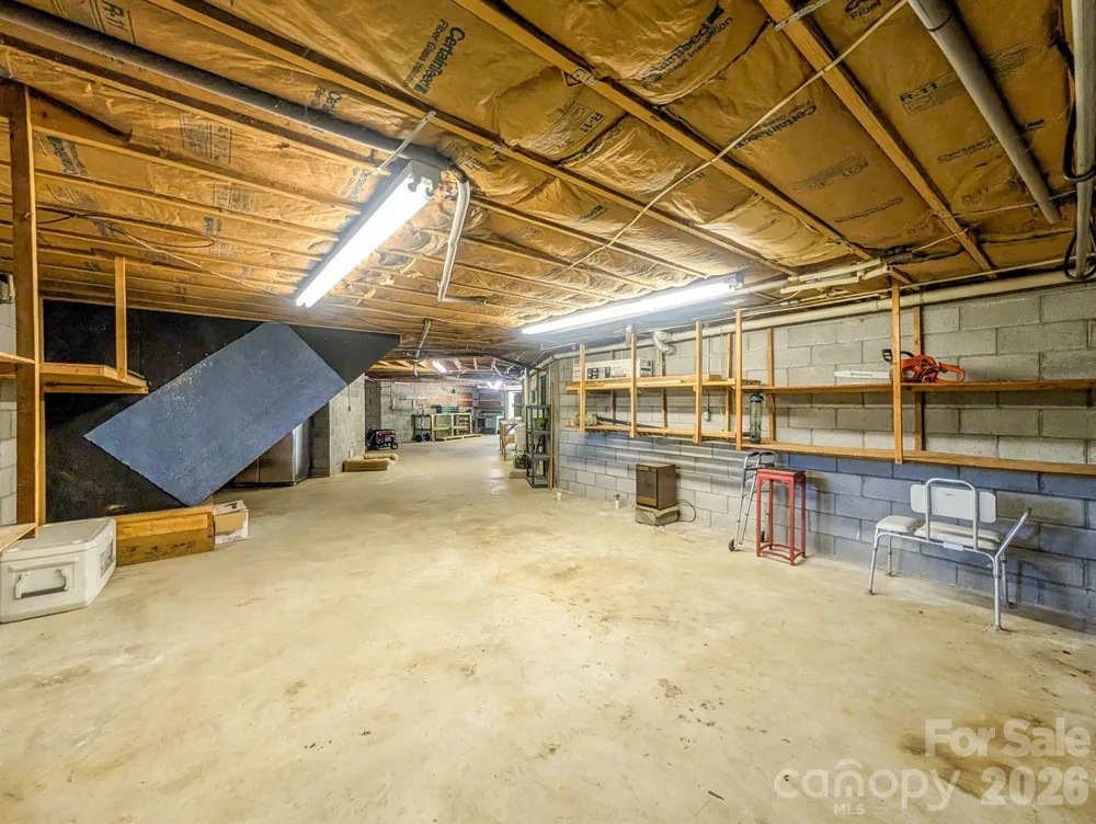 572 Pleasant Valley Road Burnsville, NC 28714
