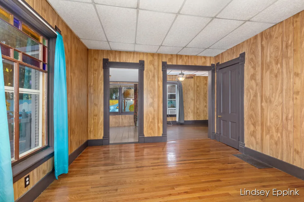 13764 W Ave E Vicksburg, MI 49097