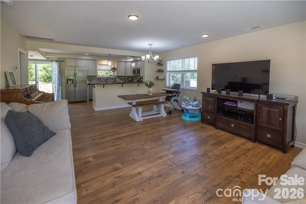 101 Towne Place Clyde, NC 28721