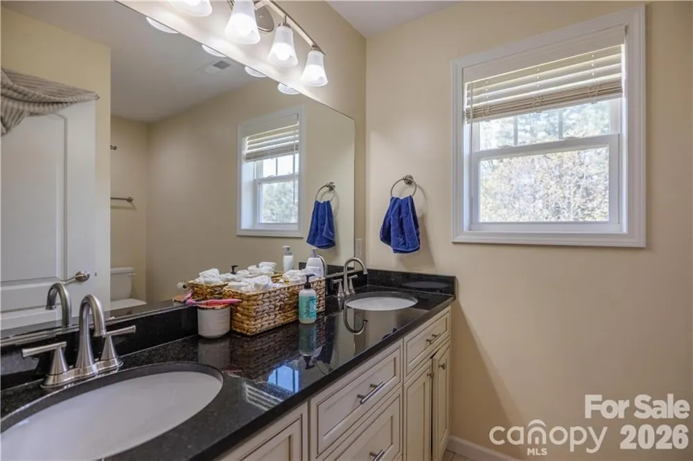101 Towne Place Clyde, NC 28721