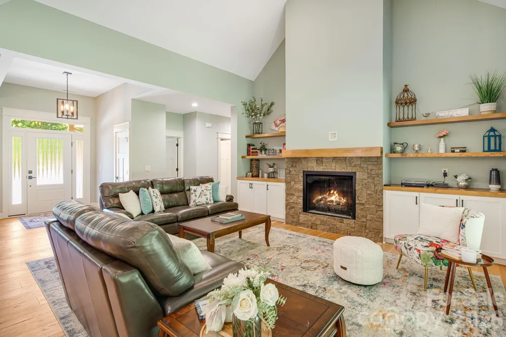 30 Shipman Parkway Flat Rock, NC 28731