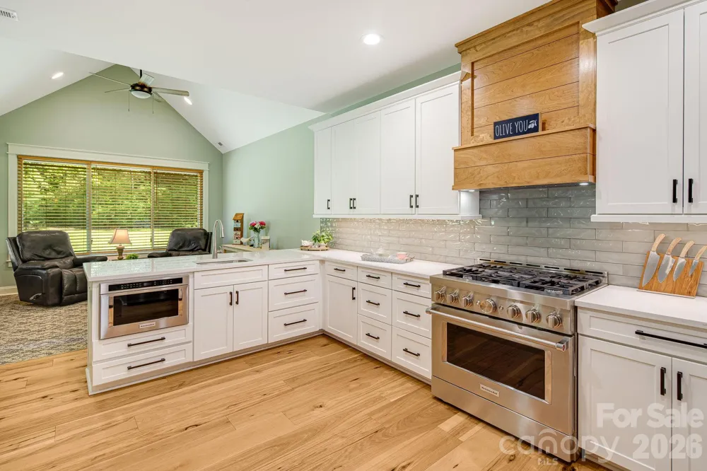 30 Shipman Parkway Flat Rock, NC 28731