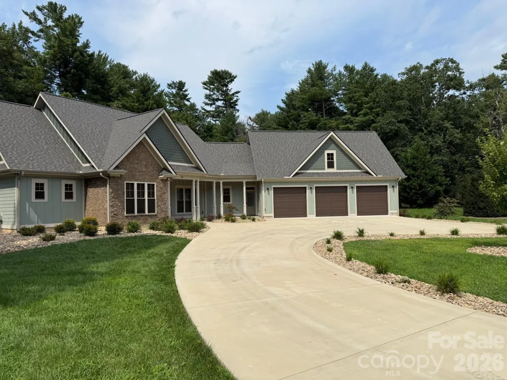 30 Shipman Parkway Flat Rock, NC 28731
