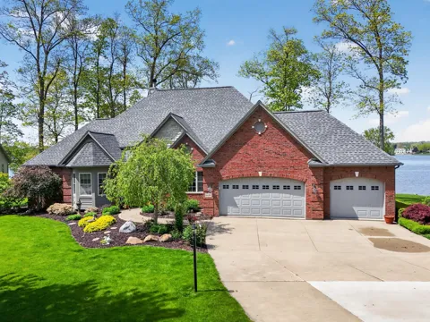 8495 O'Dowling Drive
