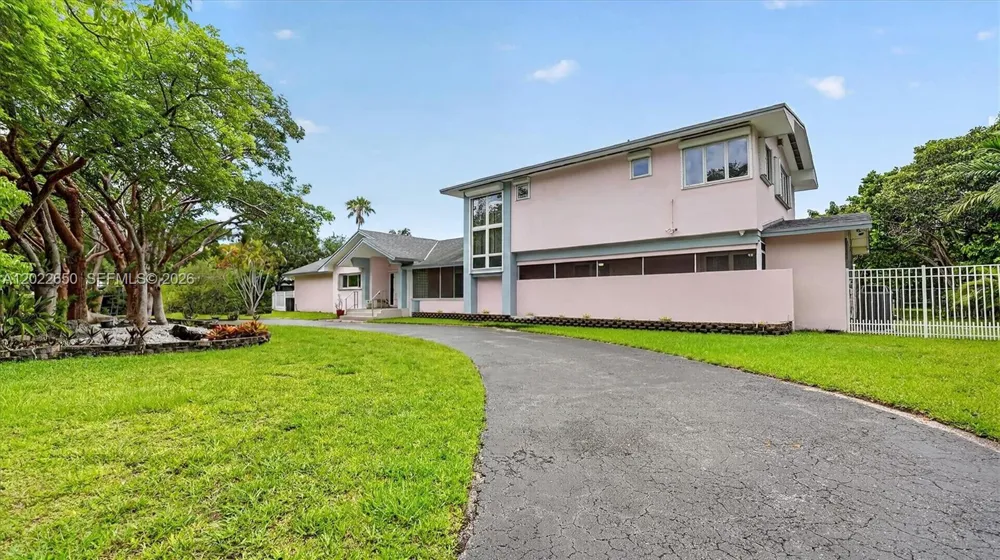 11651 SW 64th Ave Pinecrest, FL 33156