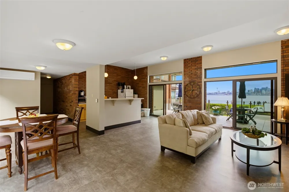 1737 Harbor Avenue #S-306 Seattle, WA 98126