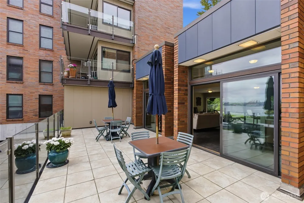 1737 Harbor Avenue #S-306 Seattle, WA 98126