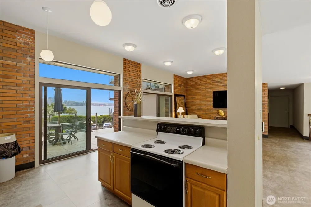 1737 Harbor Avenue #S-306 Seattle, WA 98126