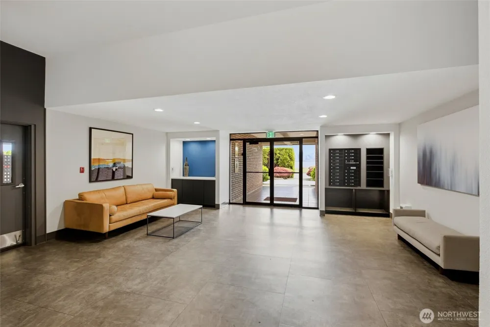 1737 Harbor Avenue #S-306 Seattle, WA 98126