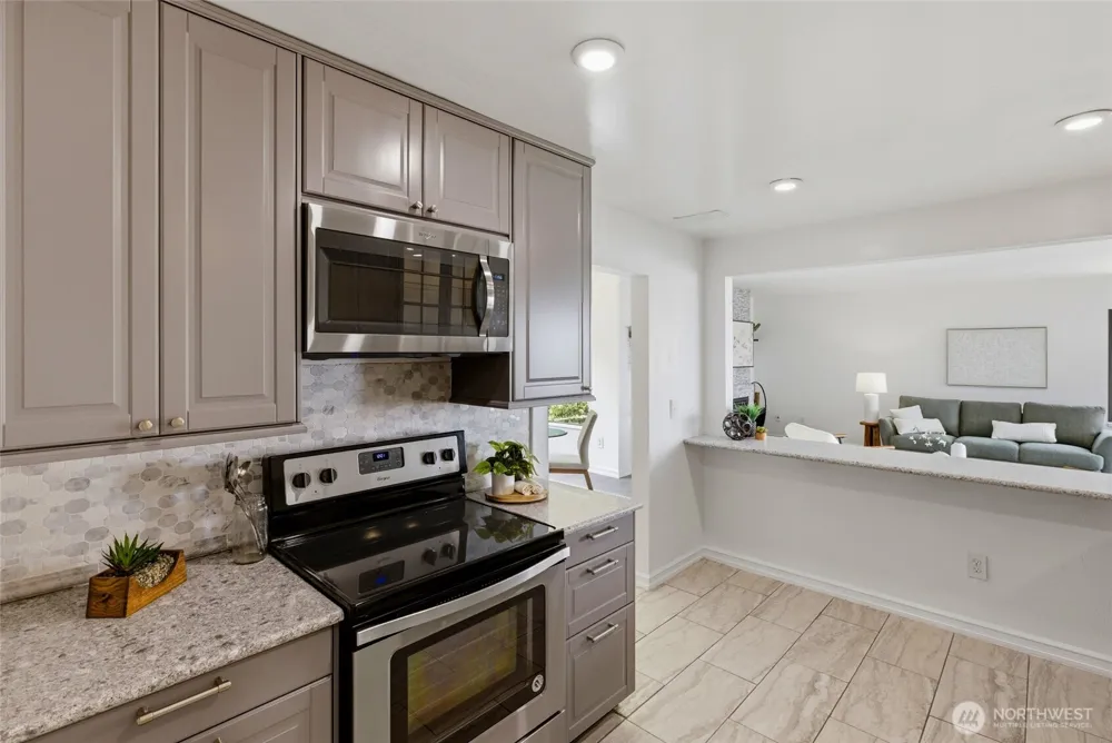1737 Harbor Avenue #S-306 Seattle, WA 98126