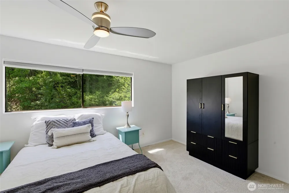 1737 Harbor Avenue #S-306 Seattle, WA 98126
