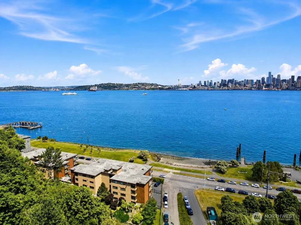 1737 Harbor Avenue #S-306 Seattle, WA 98126