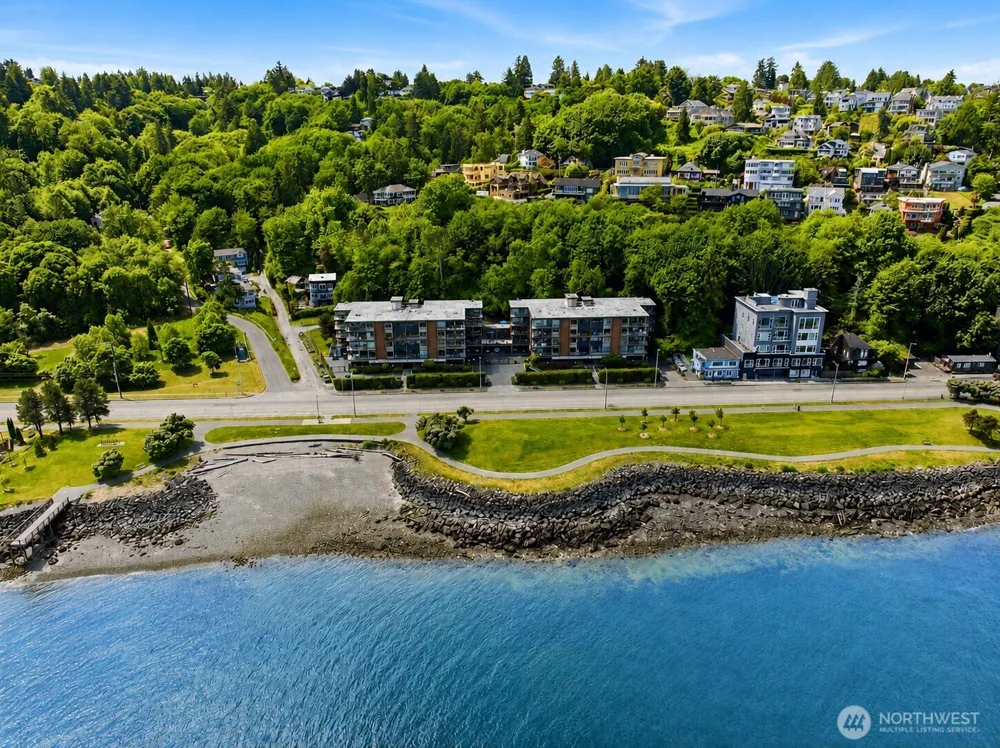 1737 Harbor Avenue #S-306 Seattle, WA 98126