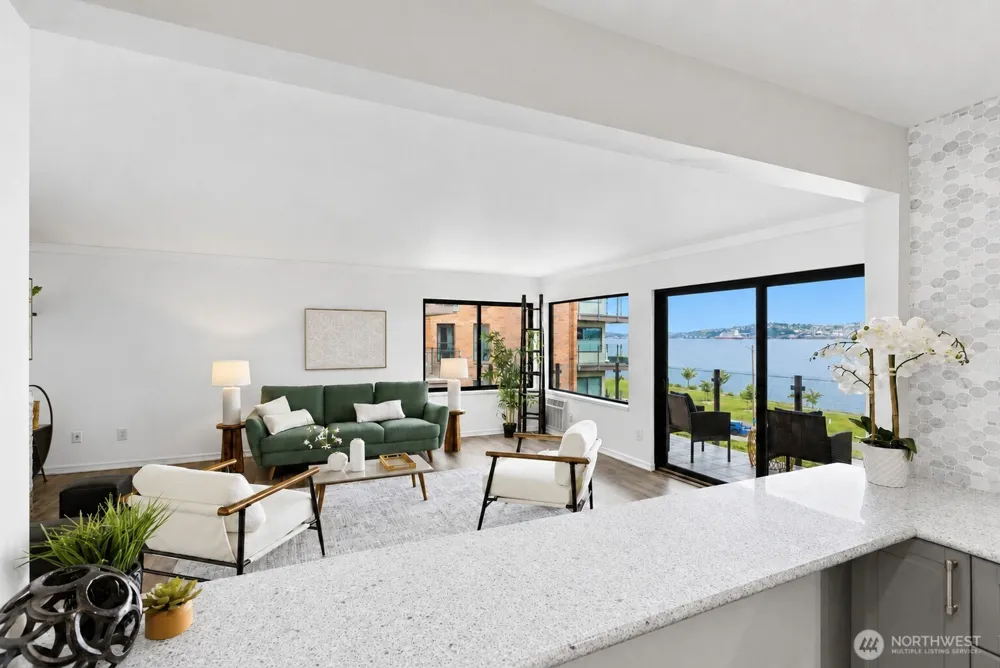 1737 Harbor Avenue #S-306 Seattle, WA 98126