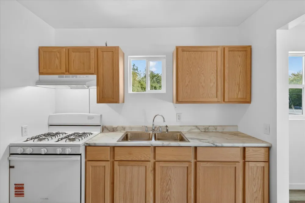 1387 E Riverside Drive Ionia, MI 48846