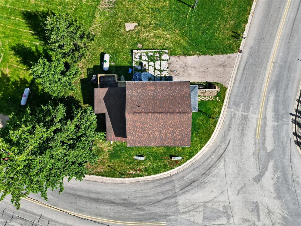 1387 E Riverside Drive Ionia, MI 48846