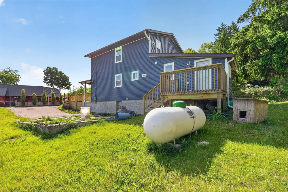 1387 E Riverside Drive Ionia, MI 48846