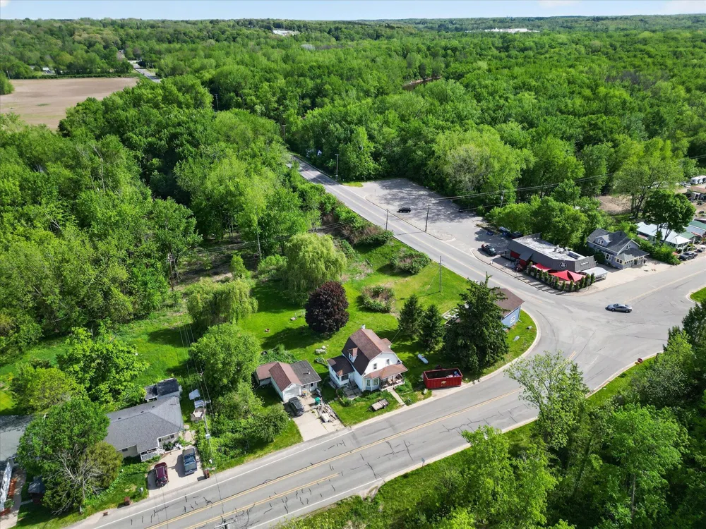 1387 E Riverside Drive Ionia, MI 48846