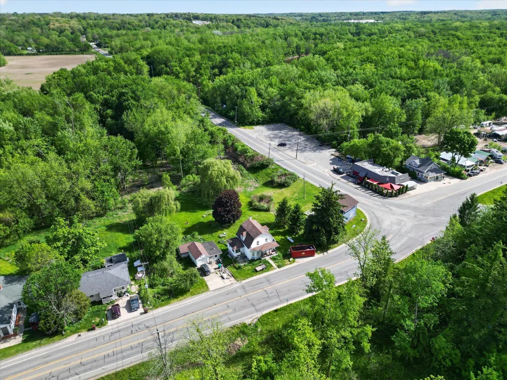 1387 E Riverside Drive Ionia, MI 48846