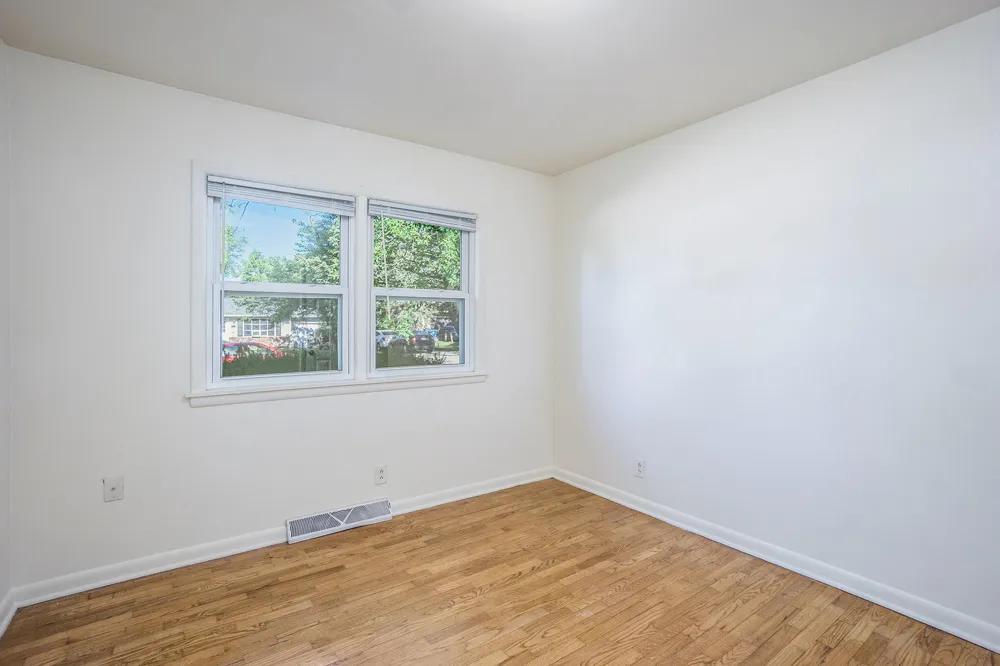 1315 Sutherland Avenue Kalamazoo, MI 49006