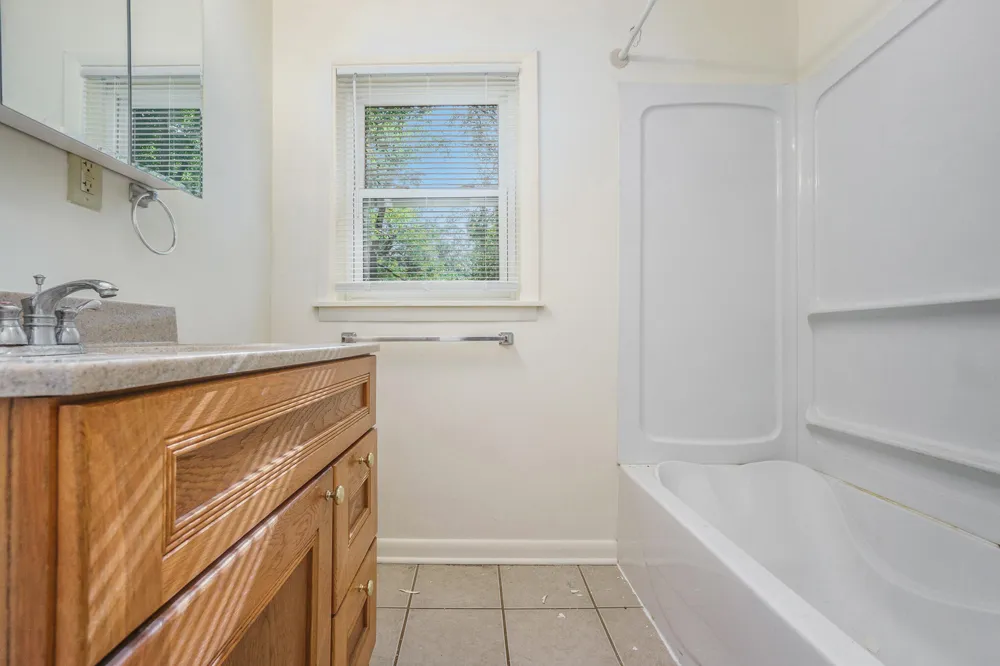 1315 Sutherland Avenue Kalamazoo, MI 49006