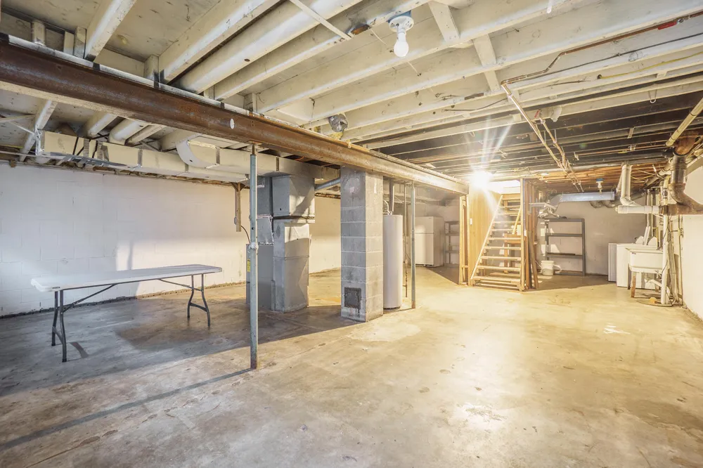 1315 Sutherland Avenue Kalamazoo, MI 49006