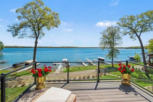 4630 E Gull Lake Drive Hickory Corners, MI 49060